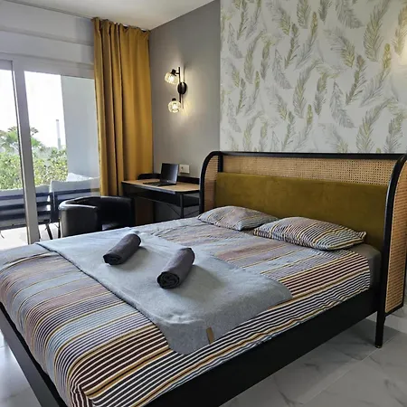 Posidonia Apartment, Ground Floor With Garden,3 Swimming Pools, Jacuzzi,parking Space *